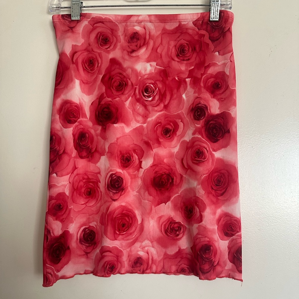 Filati Red Mini Pencil Skirt with rose print /floral skirt size 10